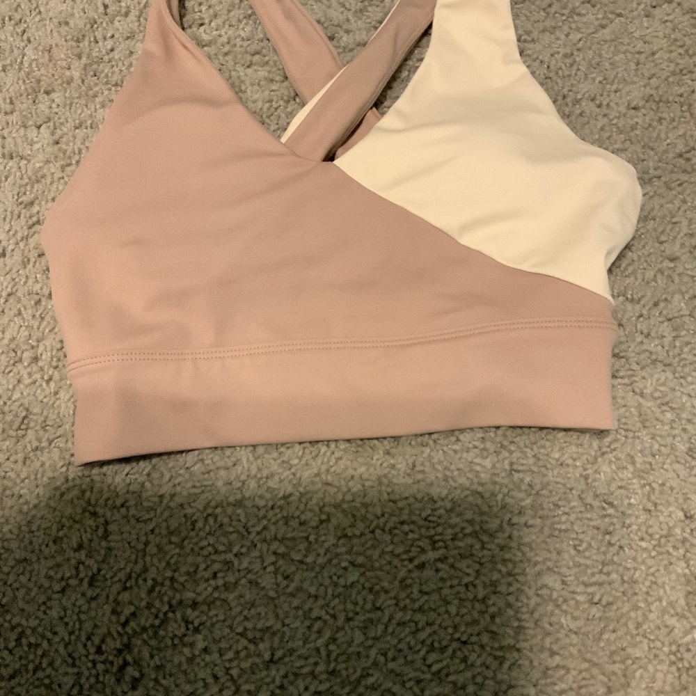 Allfenix sports bra